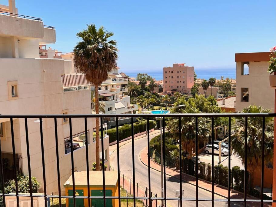 Benalmadena Costa Malaga Apartamento Muy Acogedor Con Vistas Al Mar Terraza Gigante Para Verano E Invierno Parking Esterno foto