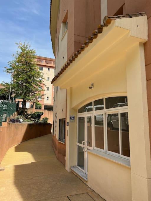 Benalmadena Costa Malaga Apartamento Muy Acogedor Con Vistas Al Mar Terraza Gigante Para Verano E Invierno Parking Esterno foto