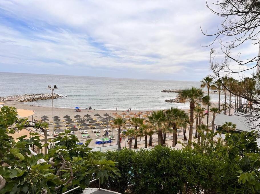 Benalmadena Costa Malaga Apartamento Muy Acogedor Con Vistas Al Mar Terraza Gigante Para Verano E Invierno Parking Esterno foto